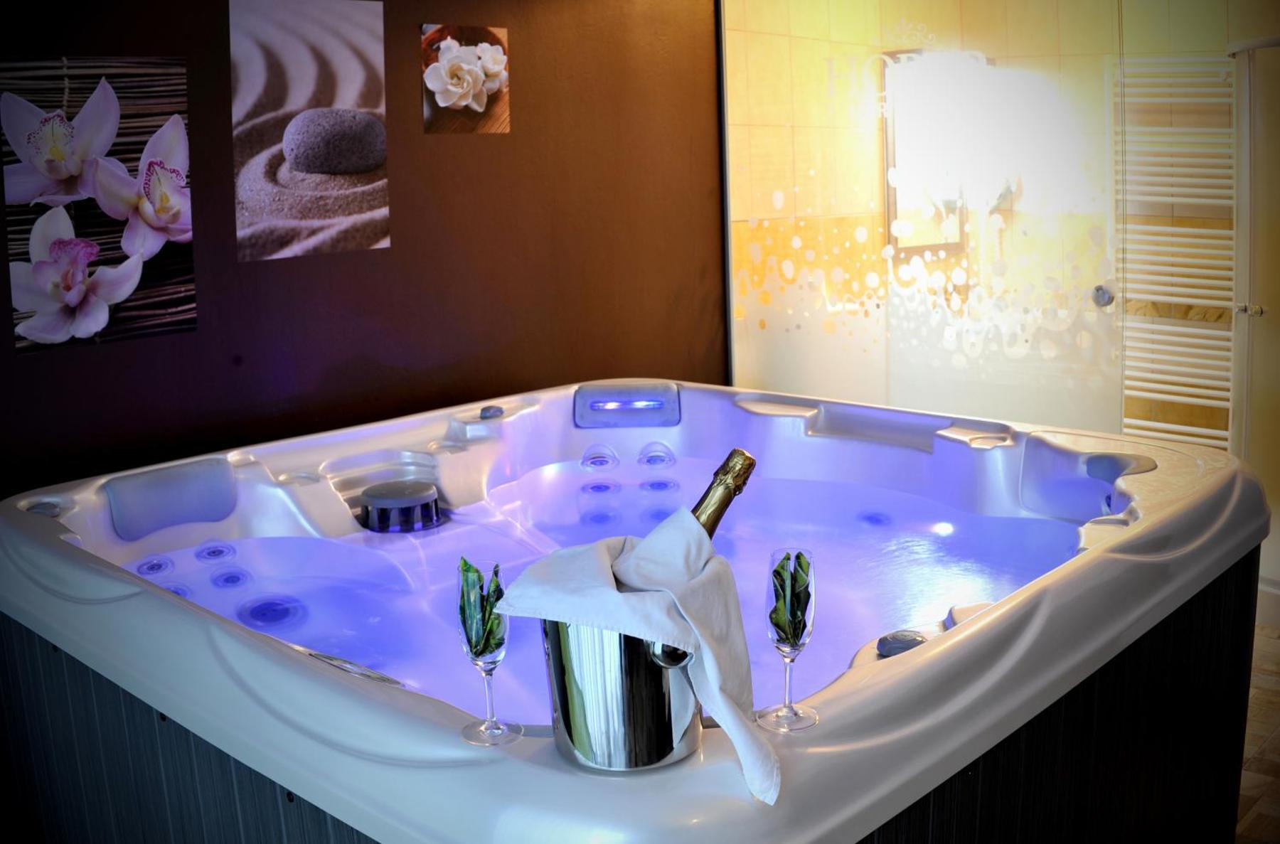 Jacuzzi z masažnimi sedeži